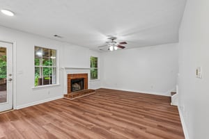 Woodstone Dr-S1607-009.jpg