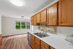 Woodstone Dr-S1607-022.jpg