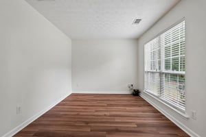 Woodstone Dr-S1607-023.jpg