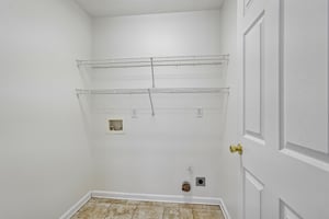 Woodstone Dr-S1607-026.jpg
