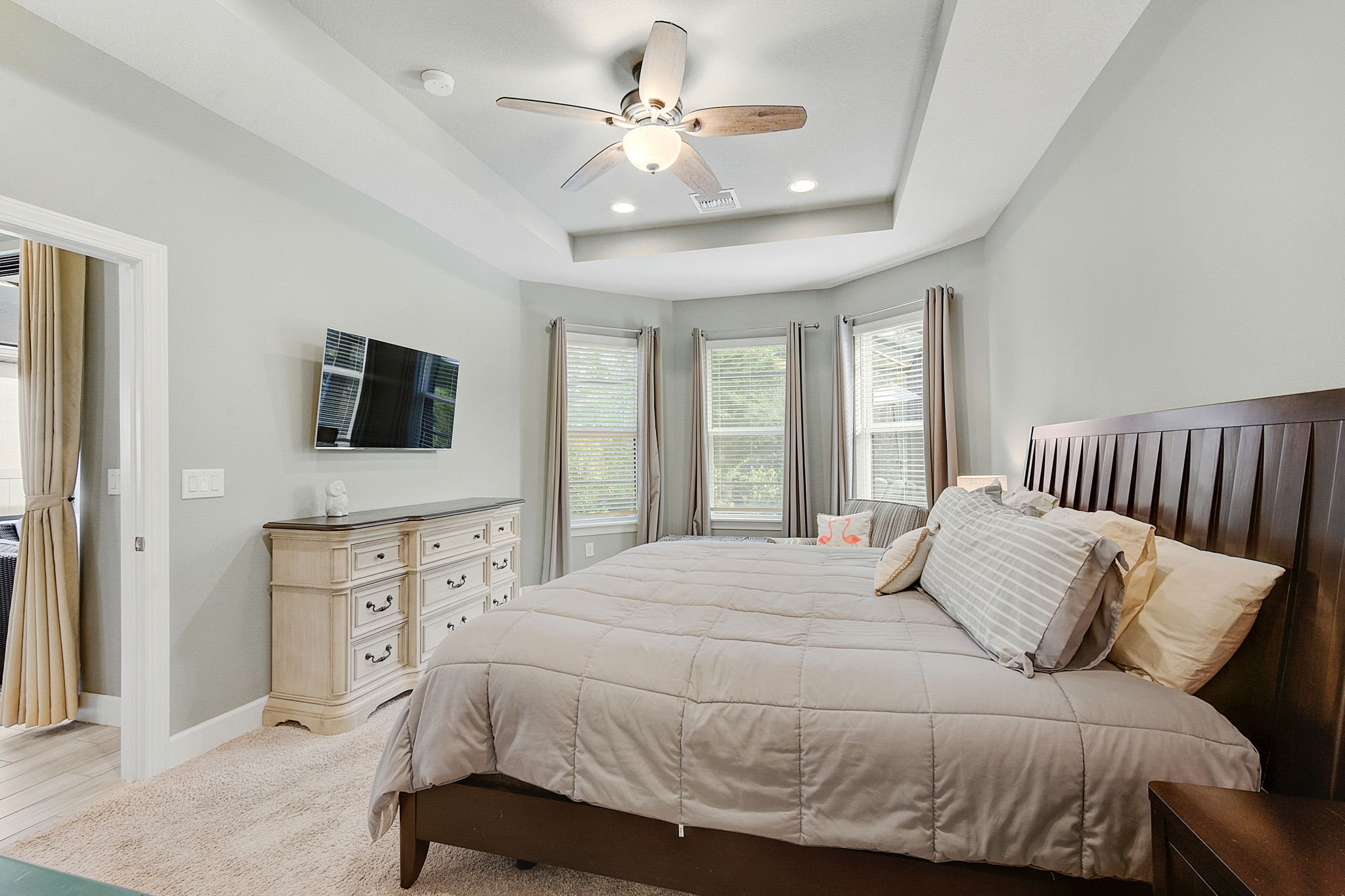 5792 Semolino St-23