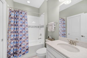 5792 Semolino St-29