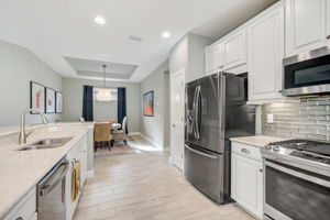 5792 Semolino St-13