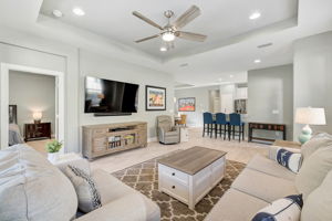 5792 Semolino St-20