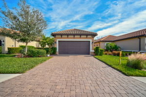 5792 Semolino St-2