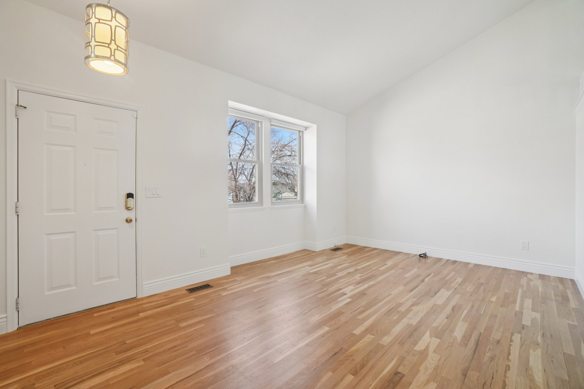 W 75th Pl-S1003-008.jpg