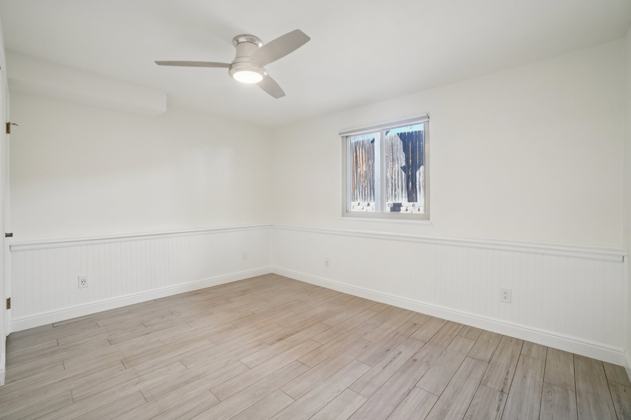 W 75th Pl-S1003-018.jpg