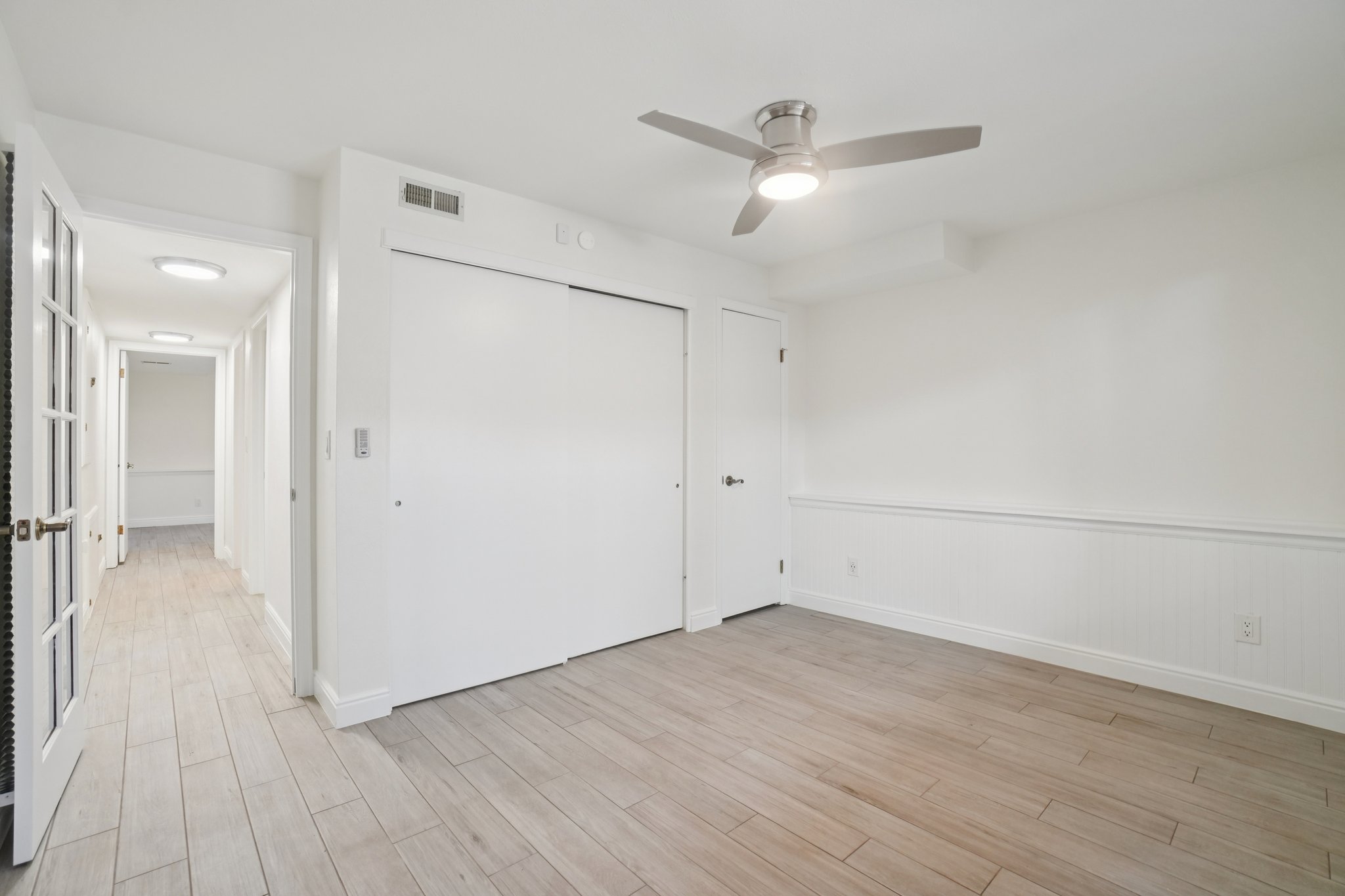 W 75th Pl-S1003-019.jpg