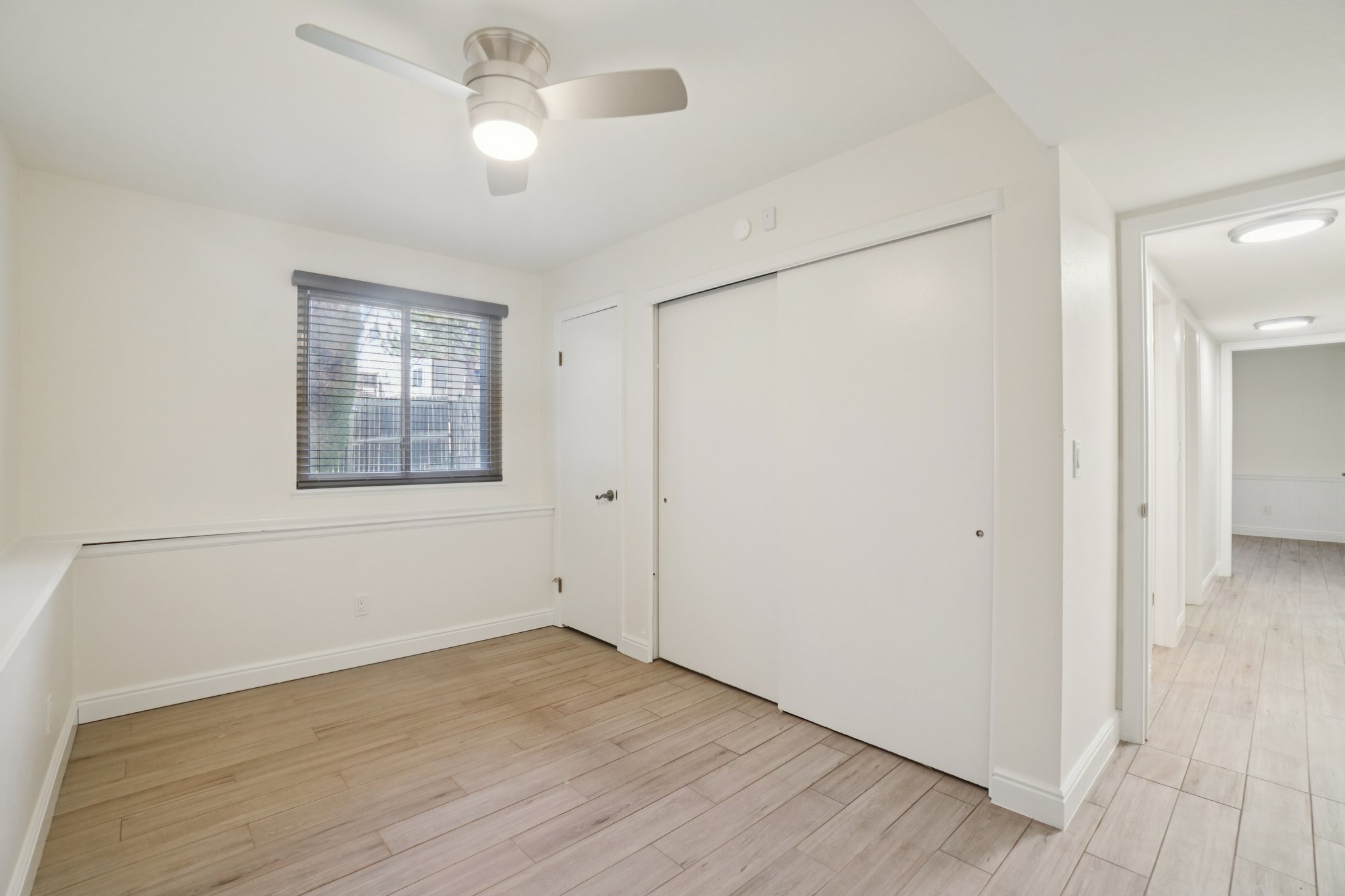 W 75th Pl-S1003-023.jpg