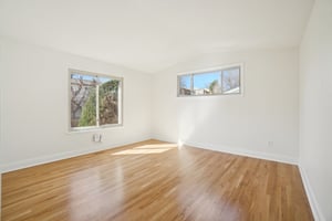 W 75th Pl-S1003-012.jpg