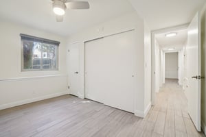 W 75th Pl-S1003-024.jpg