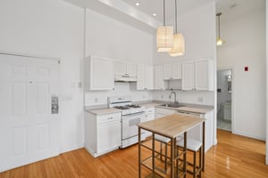 Almont St 3-S1609-009.jpg