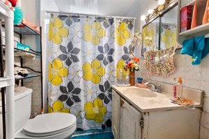 58 Blossom St, Chelsea, MA 02150, USA Photo 6