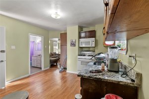 58 Blossom St, Chelsea, MA 02150, USA Photo 27