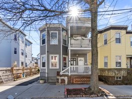 58 Blossom St, Chelsea, MA 02150, USA Photo 1