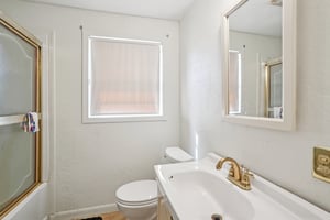 Budd Ave-S1203-014.jpg