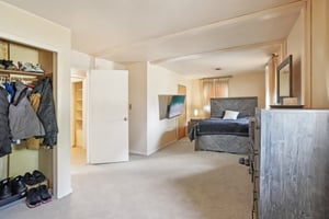 Budd Ave-S1203-017.jpg