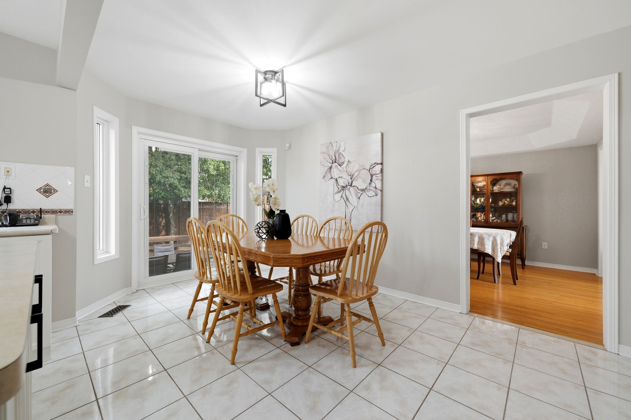 Kitchen/Breakfast Area