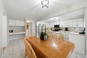 Kitchen/Breakfast Area