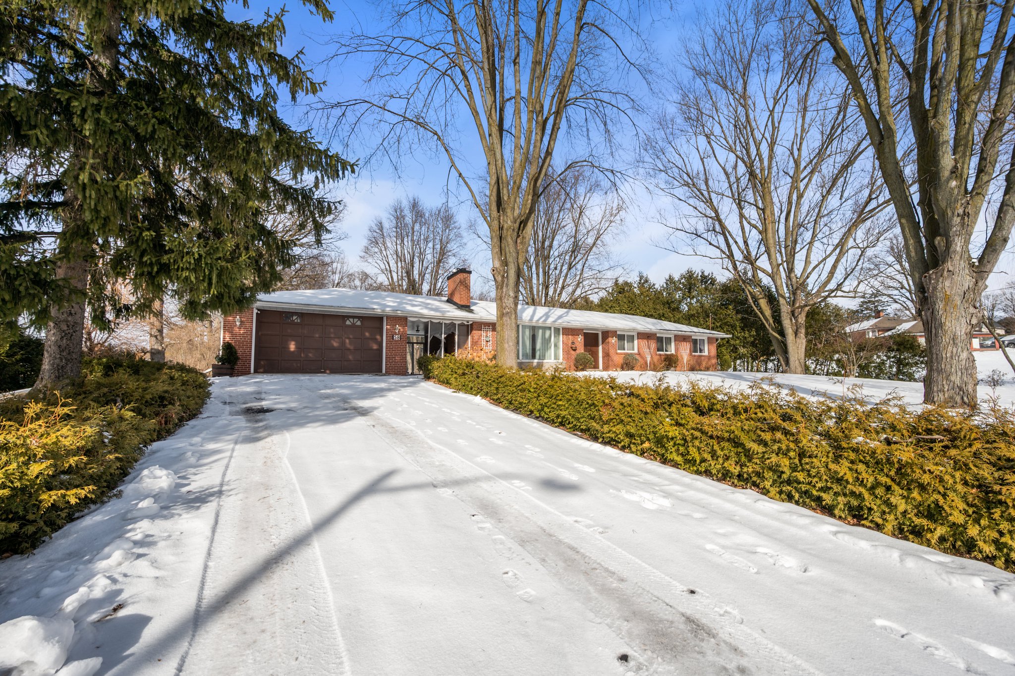 58 Sylvadene Pkwy Vaughan, ON L4L 2M6