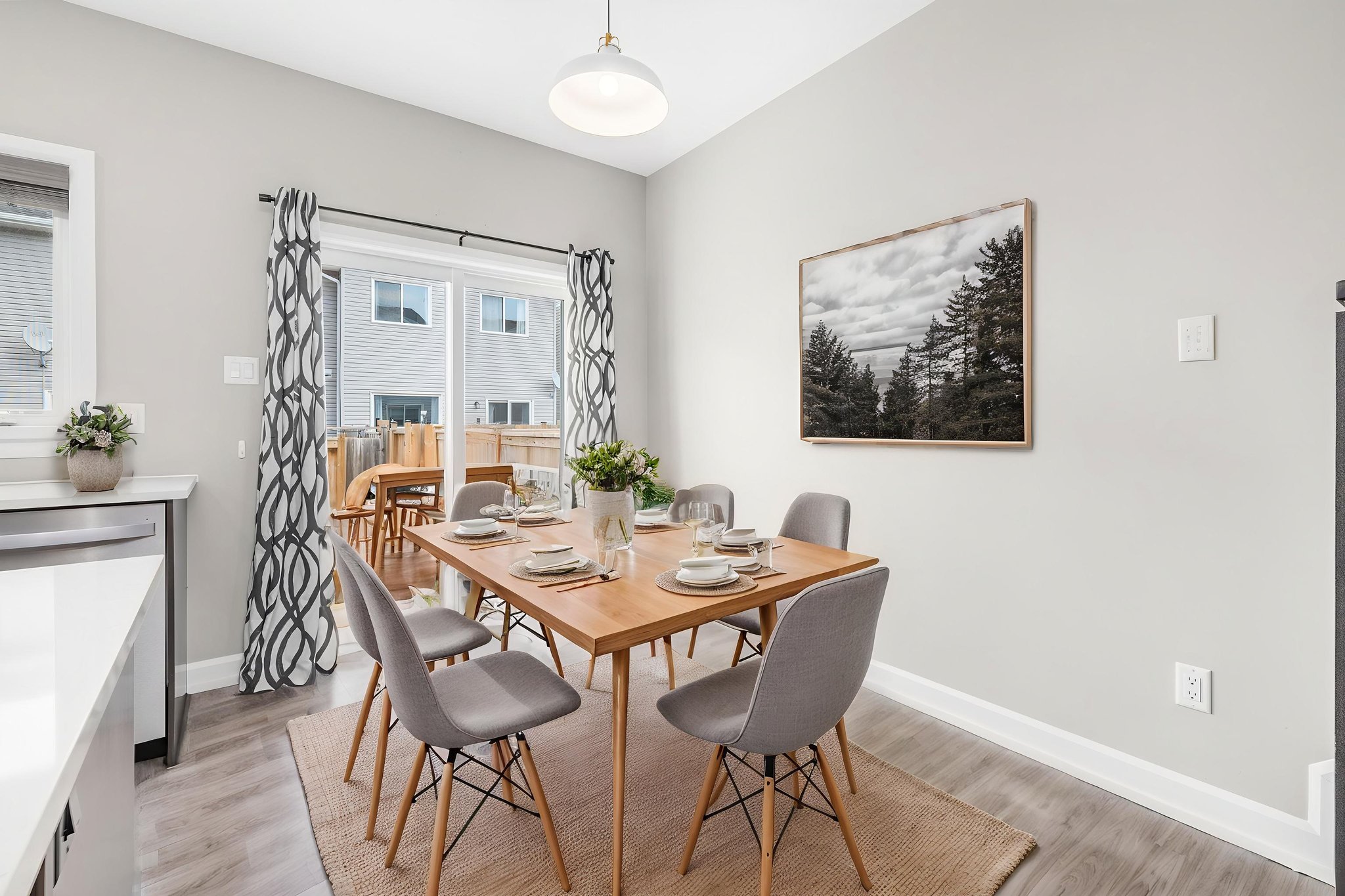 58 Vimy Ridge-15 virtually staged.jpeg