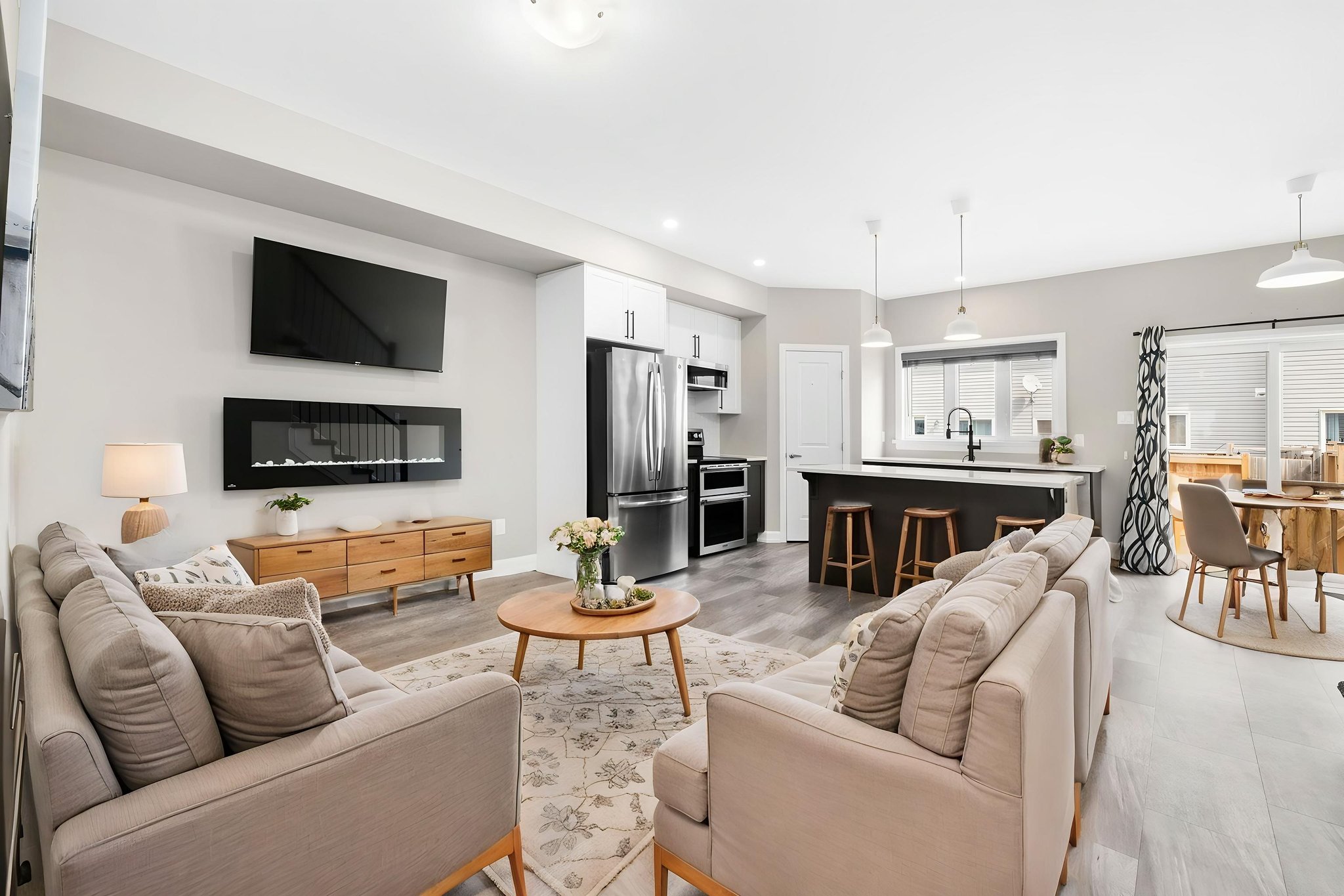 58 Vimy Ridge-5 virtually staged.jpeg