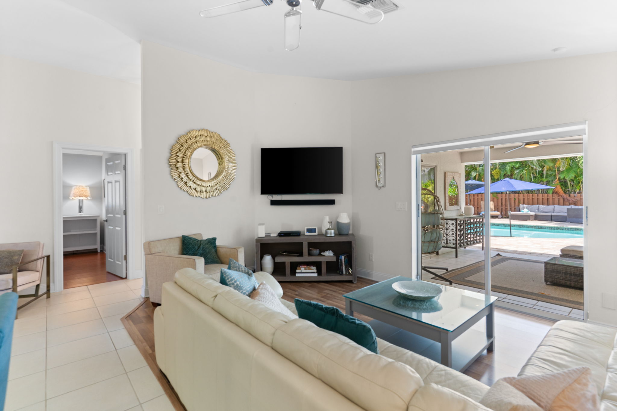 Family Room to Lanai/Pool Area
