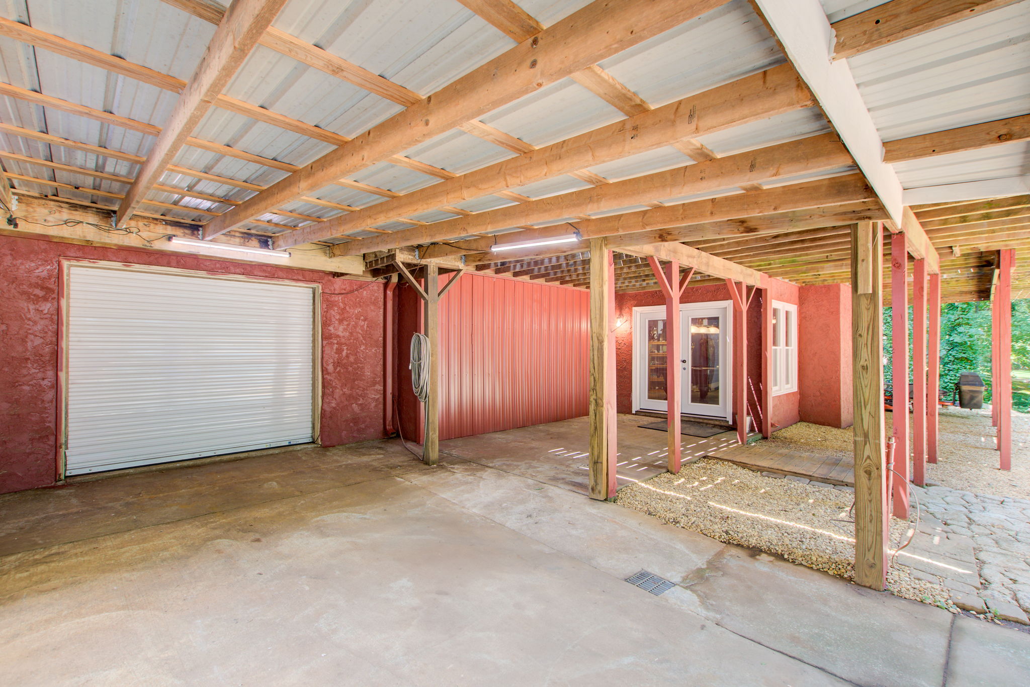 55 Exterior Patio w Boat Garage