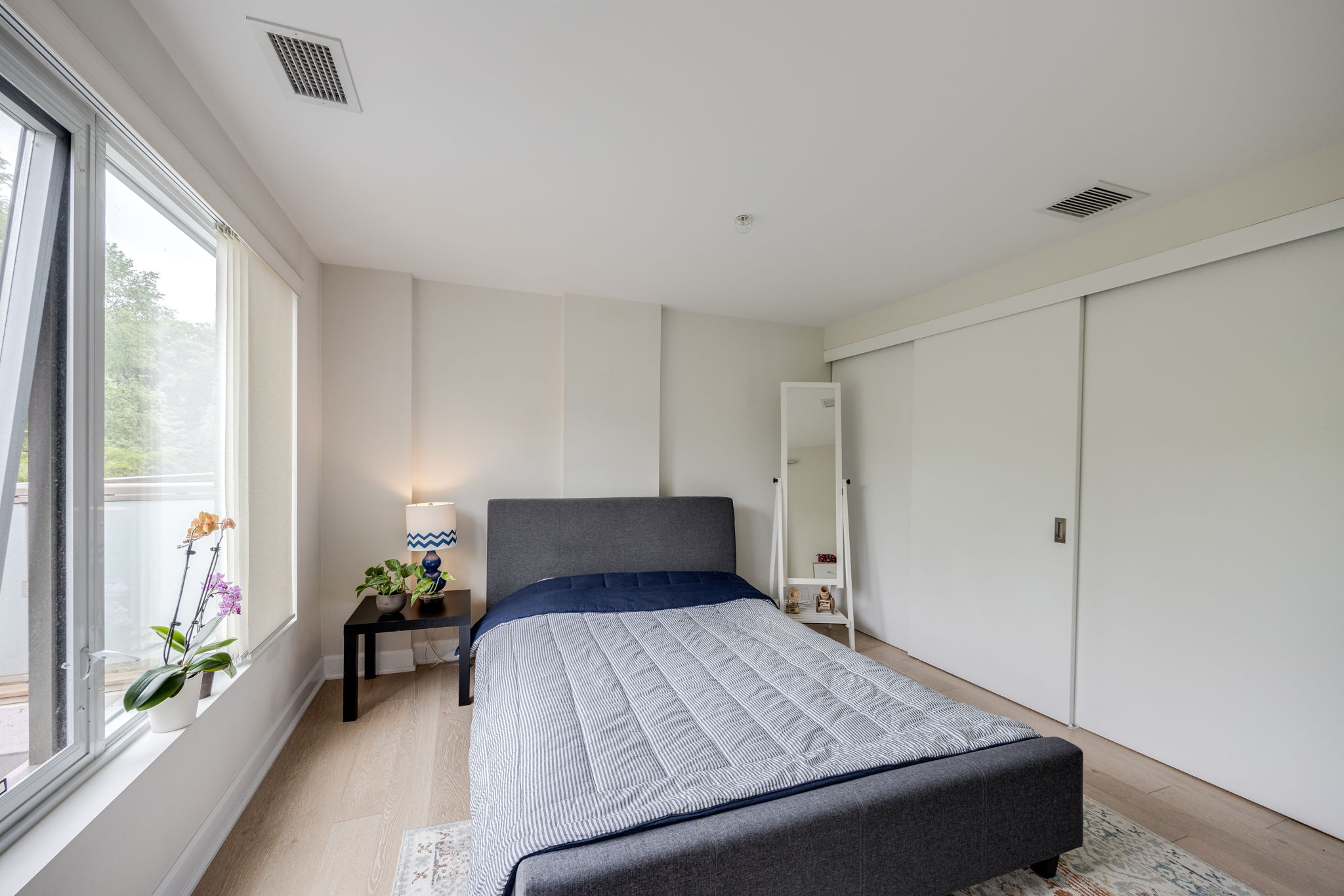 Toronto property showcase — delivered property photograph 19