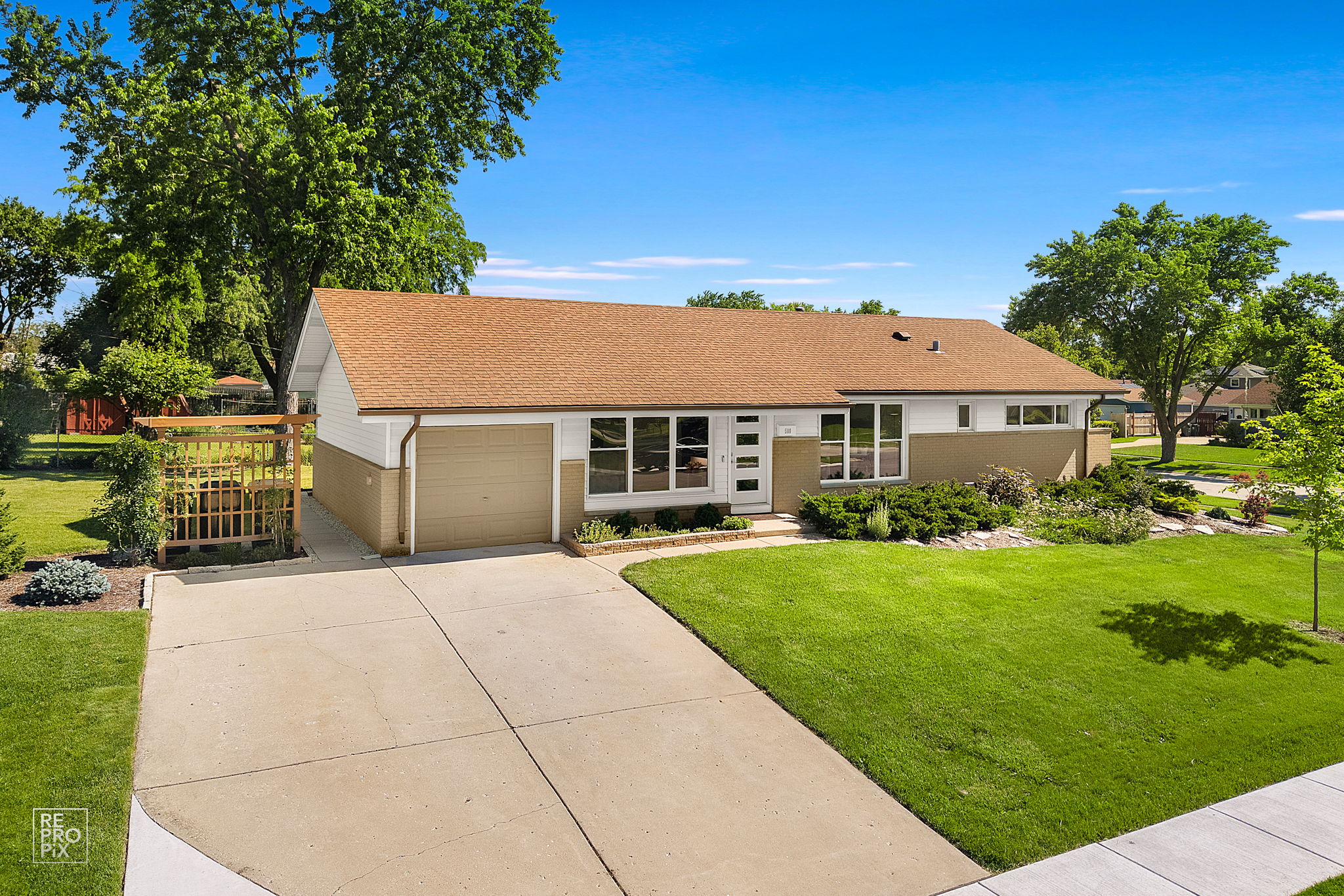 580 Newark Ln, Hoffman Estates, IL 60169_002