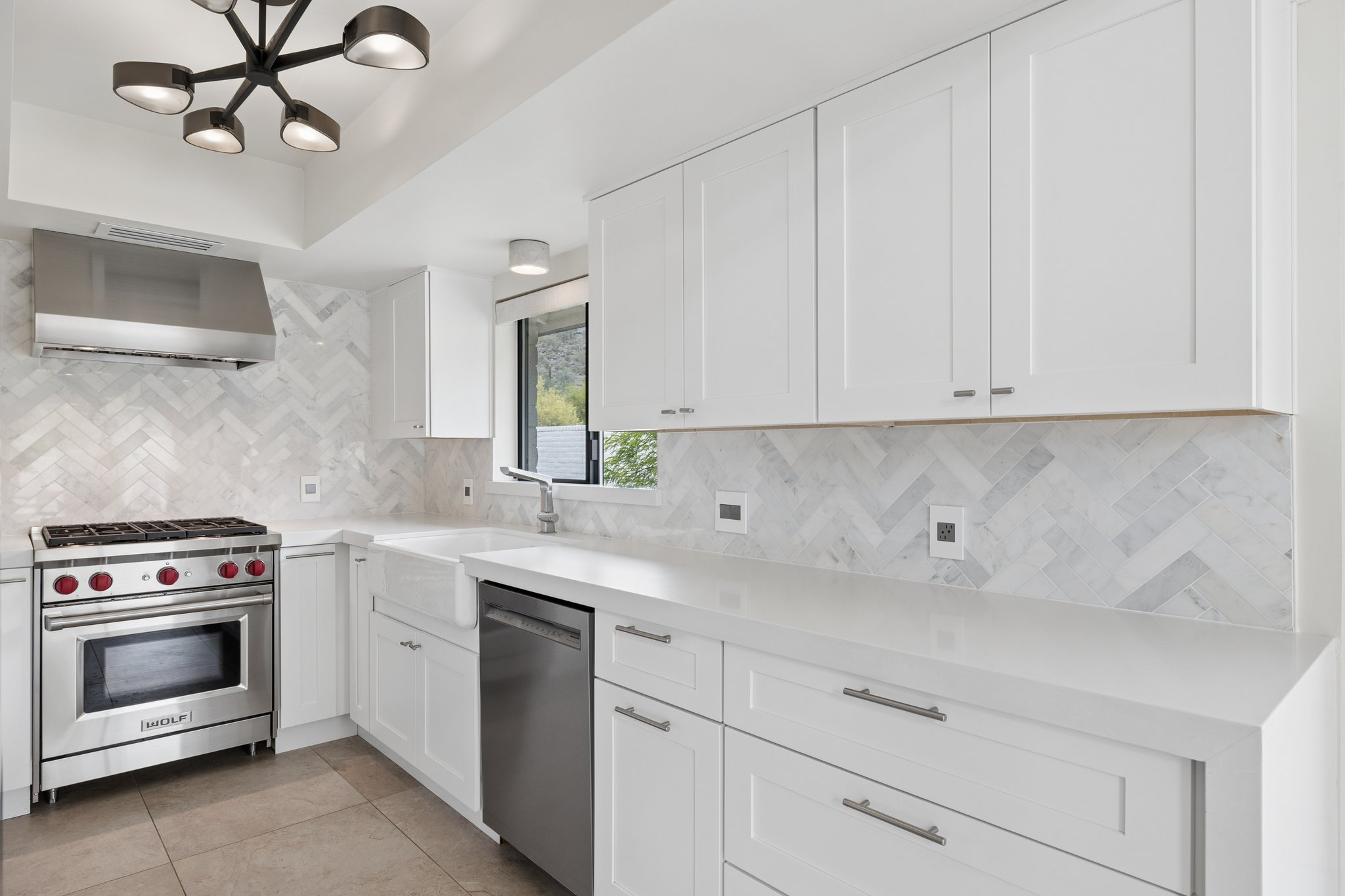 5801 E Surrey Dr - 009 (2).jpg