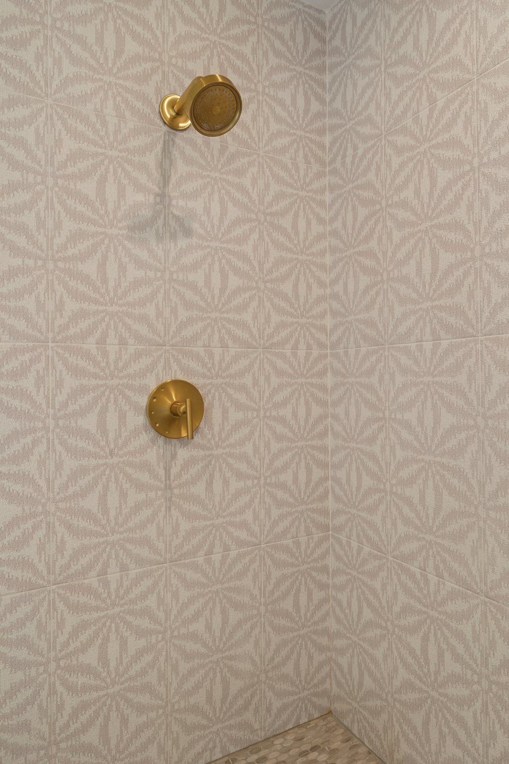 5801 E Surrey Dr - 022.jpg