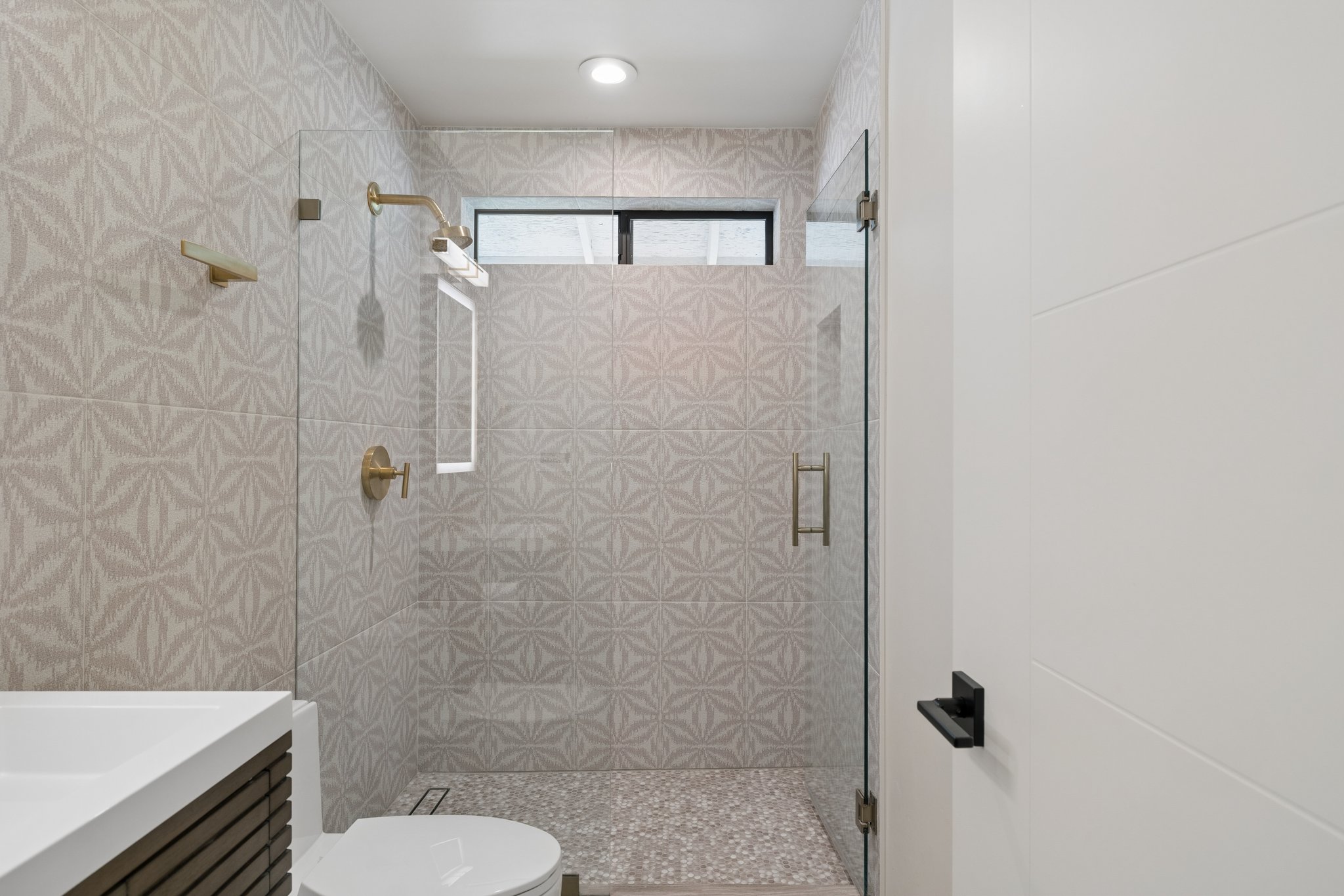 5801 E Surrey Dr - 025.jpg