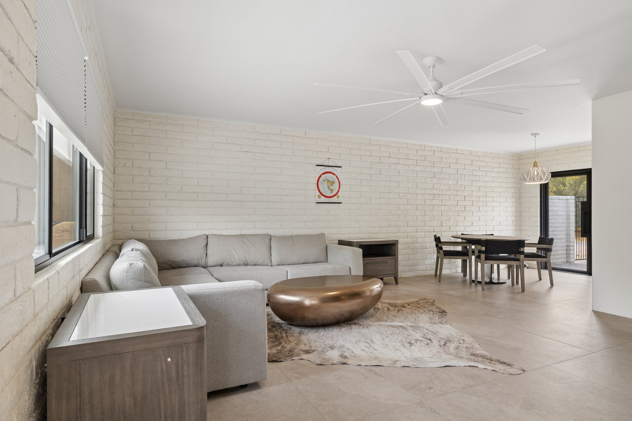 5801 E Surrey Dr - 031.jpg