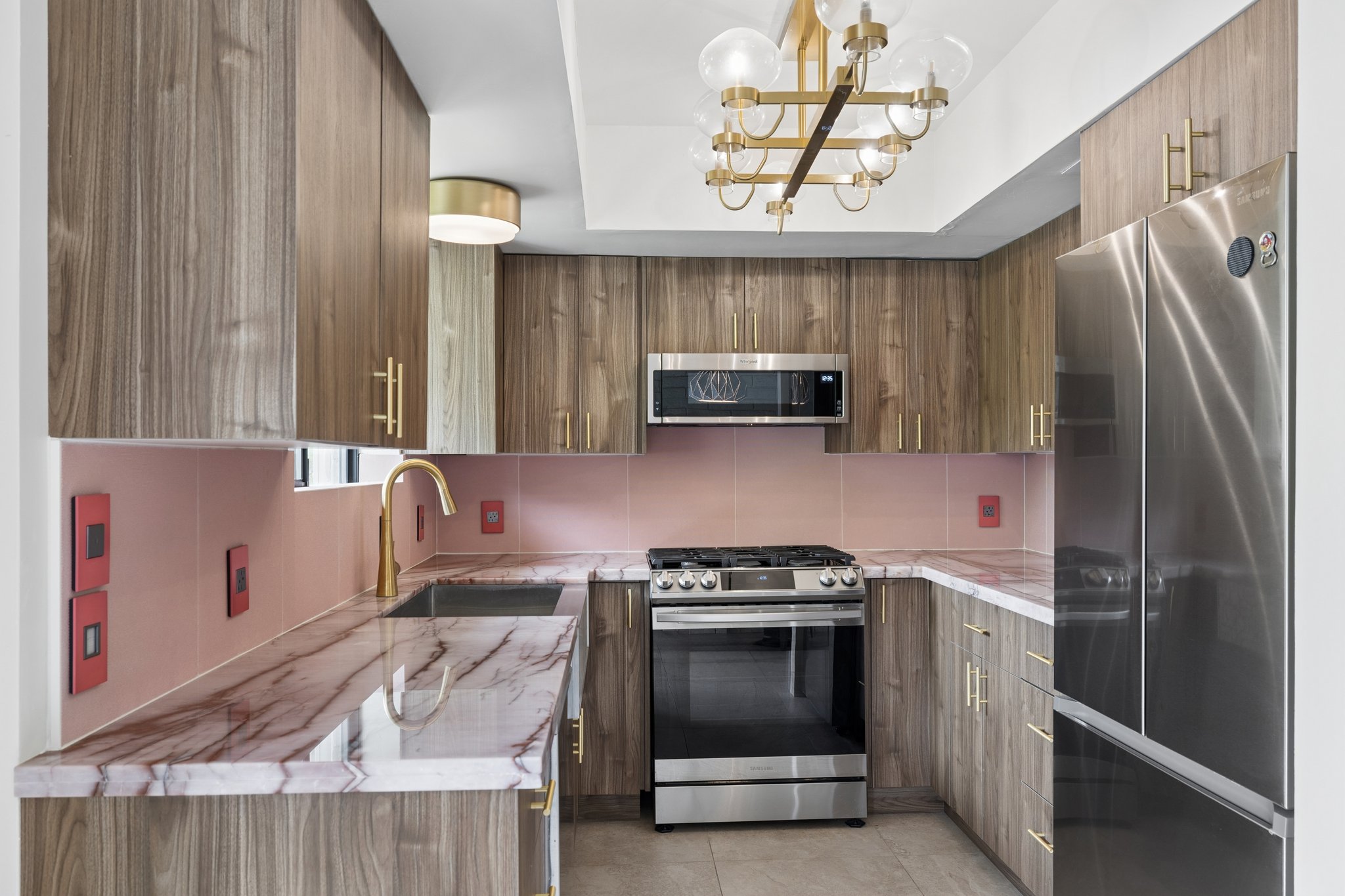 5801 E Surrey Dr - 036.jpg