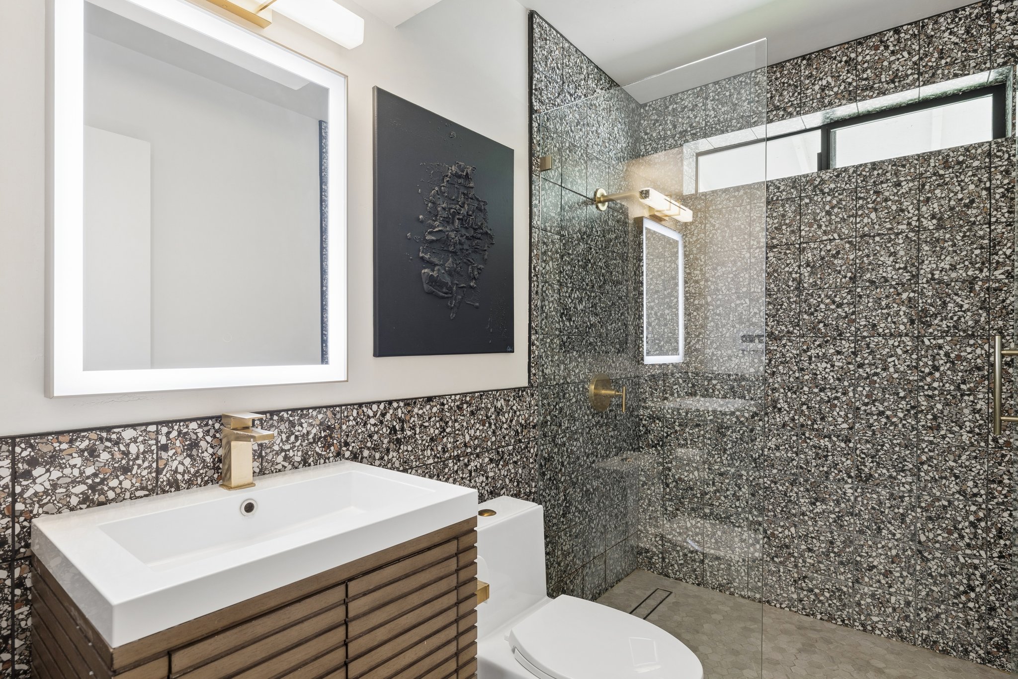 5801 E Surrey Dr - 043.jpg