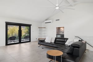 5801 E Surrey Dr - 012 (2).jpg