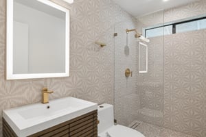 5801 E Surrey Dr - 026.jpg