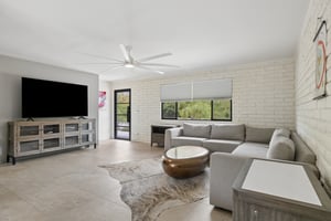 5801 E Surrey Dr - 033.jpg