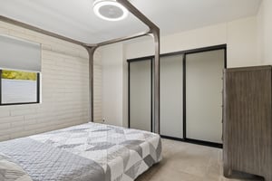 5801 E Surrey Dr - 040.jpg