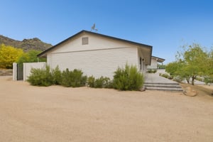 5801 E Surrey Dr - 050.jpg