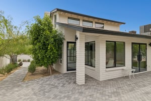 5801 E Surrey Dr - 054.jpg