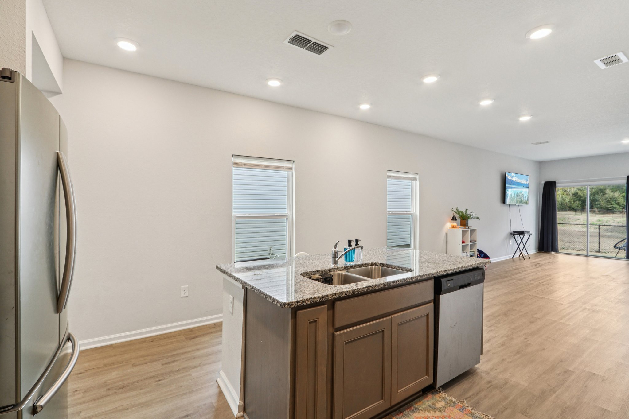 Le Sabre Rd-S2701-011.jpg