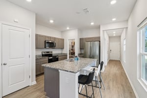 Le Sabre Rd-S2701-009.jpg