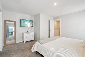 Le Sabre Rd-S2701-023.jpg