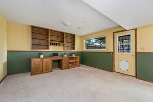 Has Walkout Access and Built-in's.