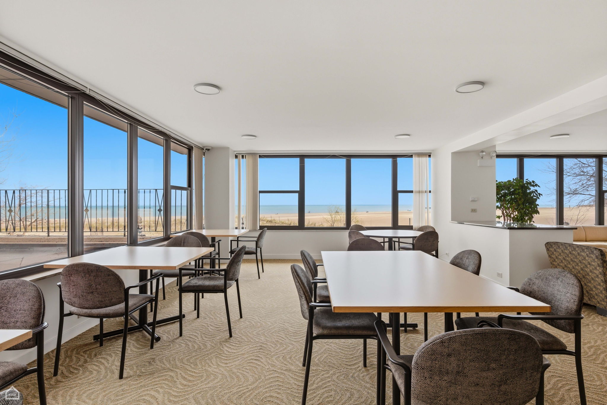 5801 N Sheridan Rd 7B - Brady Miller_041426_006