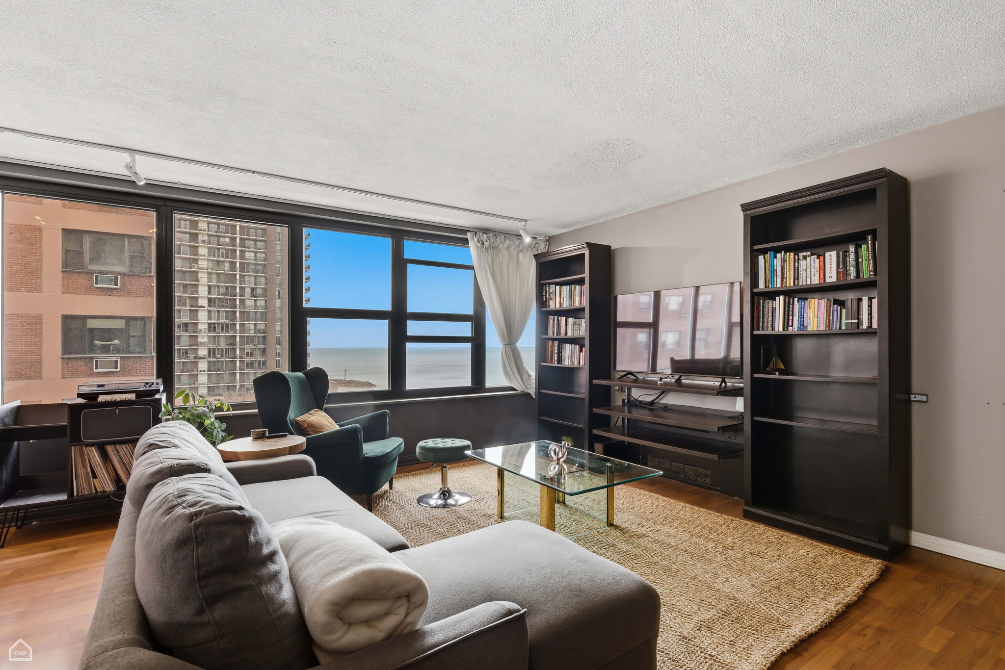 5801 N Sheridan Rd 7B - Brady Miller_041426_007