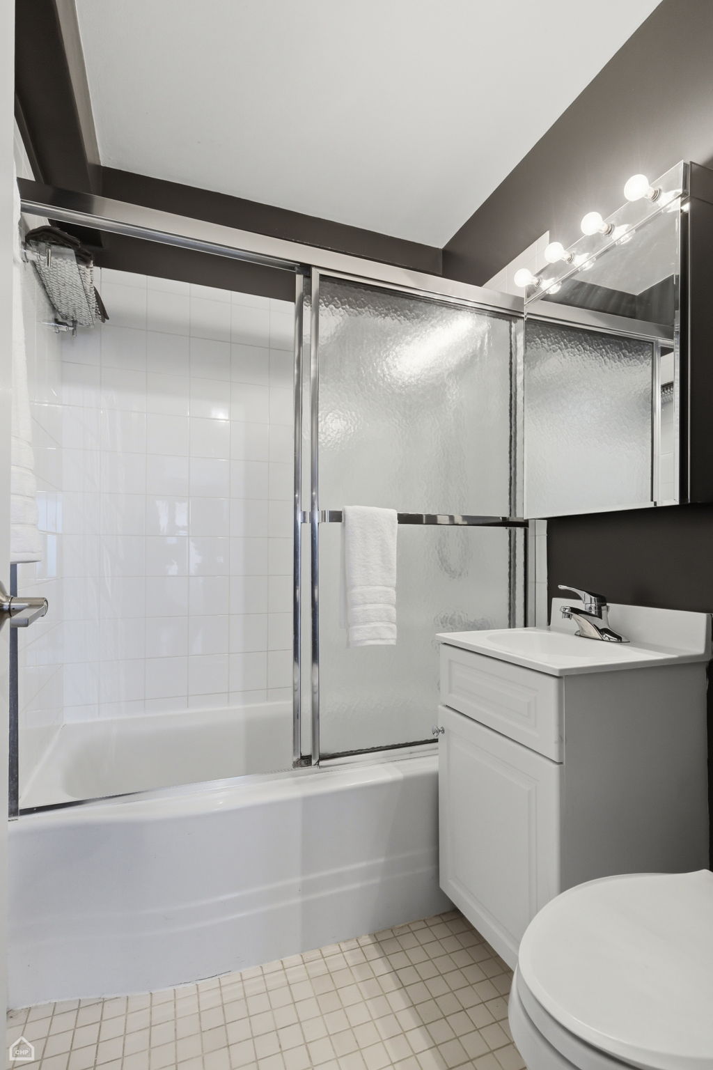 5801 N Sheridan Rd 7B - Brady Miller_041426_016