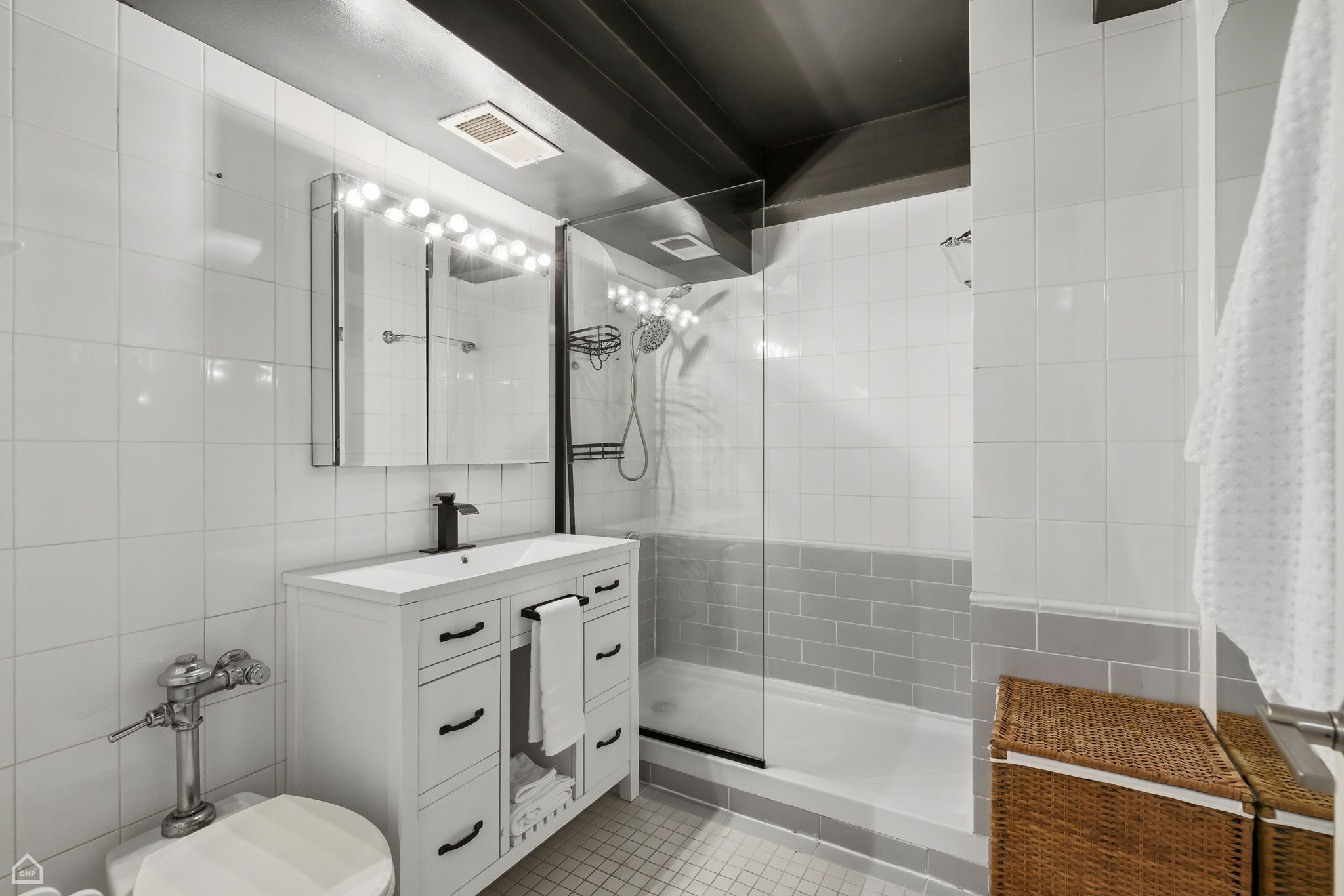 5801 N Sheridan Rd 7B - Brady Miller_041426_018